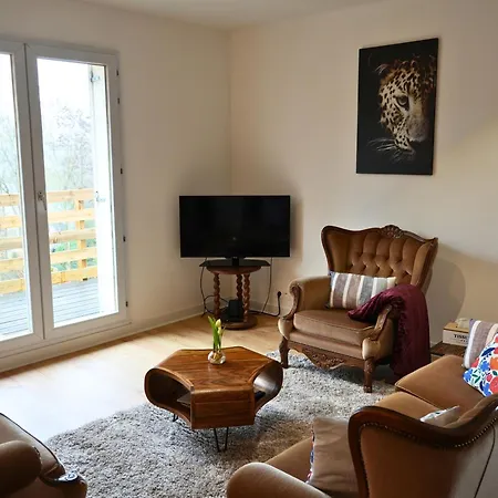 Maison Relaxante Pour 6 Personnes Proche De Givet Дом отдыха *