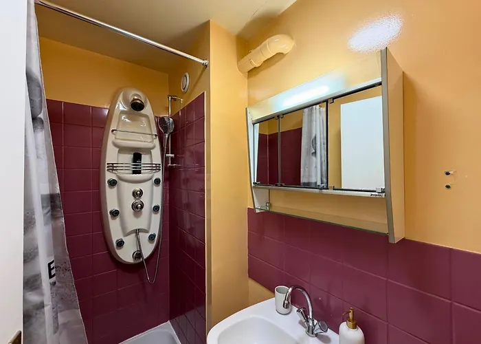 Maison Relaxante Pour 6 Personnes Proche De Givet Holiday home *